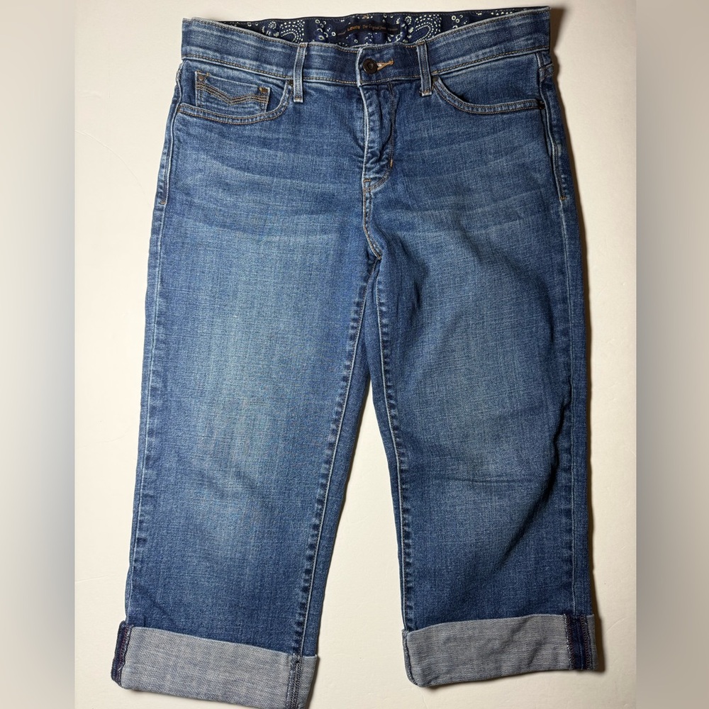Levi's 525 Perfect waist cuffed capri jeans women’s 10 Blue stretch denim